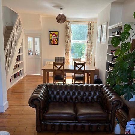 Peaceful London Retreat Apartment ภายนอก รูปภาพ