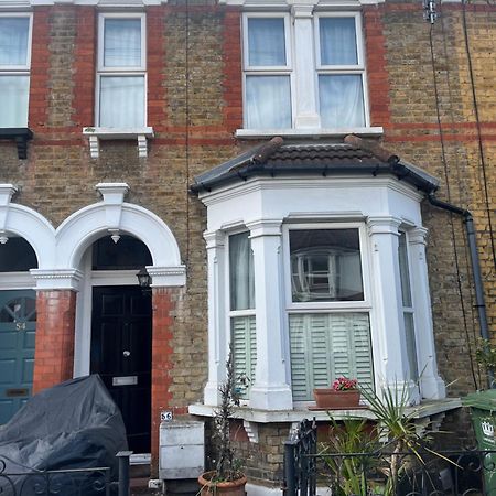 Peaceful London Retreat Apartment ภายนอก รูปภาพ