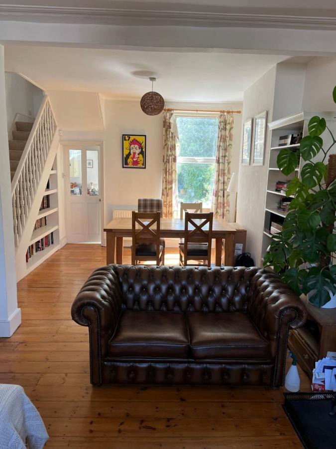 Peaceful London Retreat Apartment ภายนอก รูปภาพ